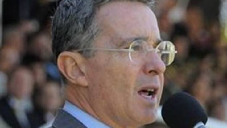 Uribe anuncia el reclutamiento de jóvenes para fortalecer la seguridad ciudadana