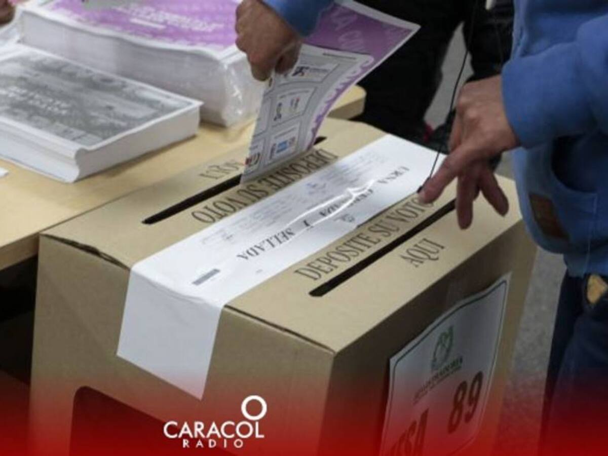 Por irregularidades, comenzaron a desmontar vallas de candidatos en Medellín