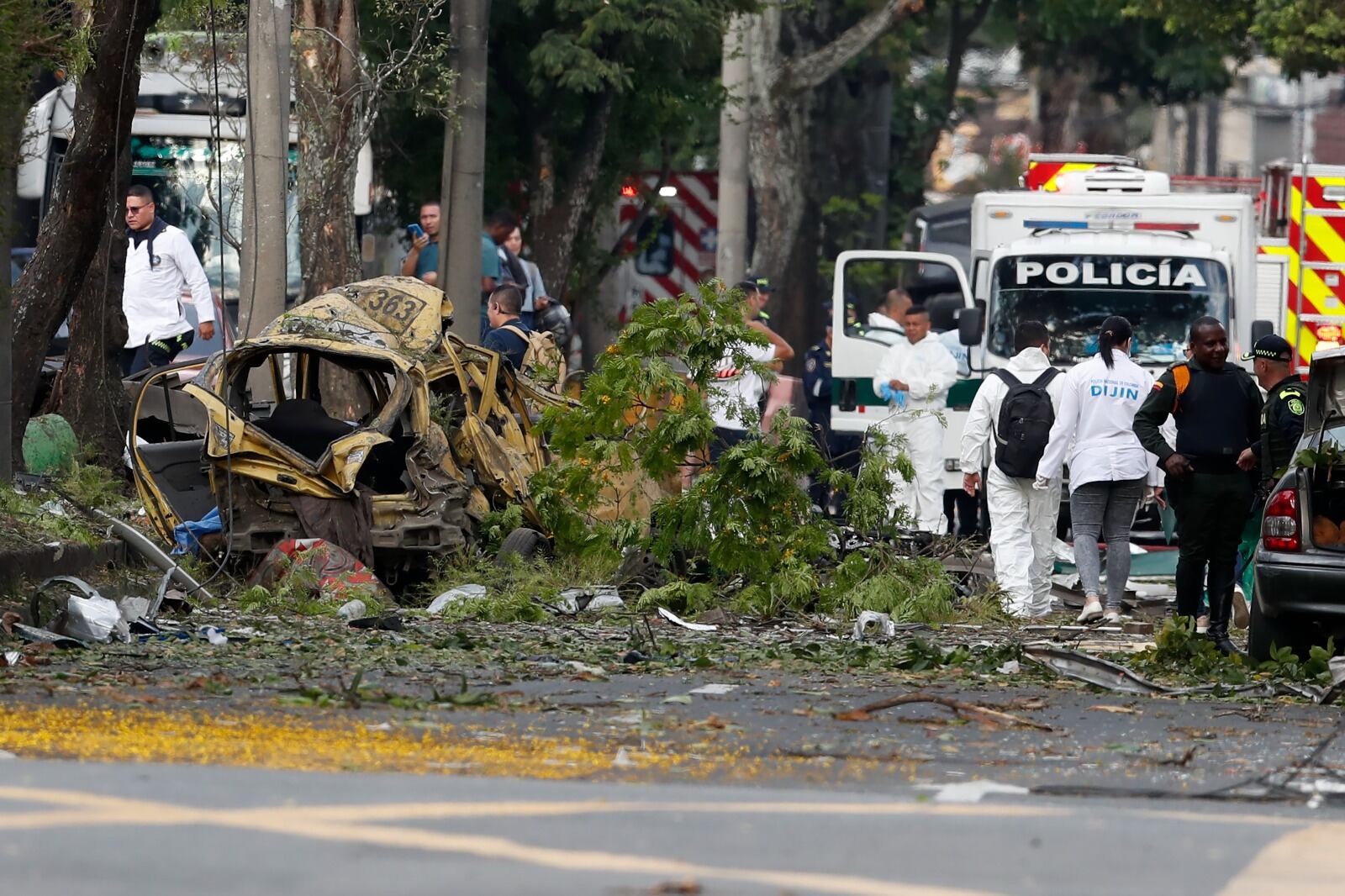 Atentado tras una explosión en inmediaciones de la Escuela Militar de Aviación Marco Fidel Suárez este jueves, en Cali (Colombia). EFE/ Ernesto Guzmán Jr