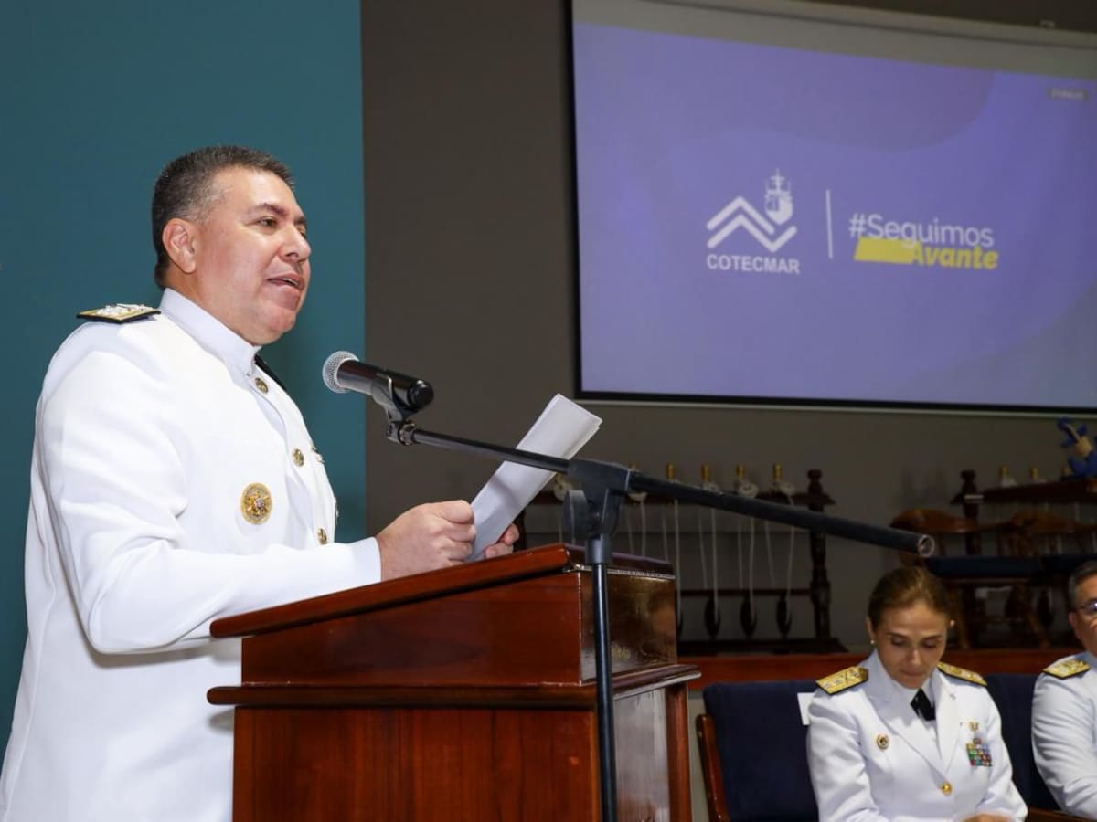 El Contralmirante Walter Wilches Carvajal asume como el nuevo presidente de Cotecmar