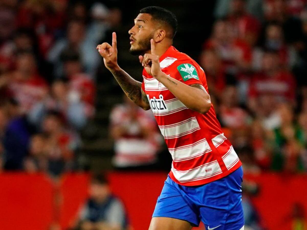 Con Luis Suárez y Santiago Arias, Granada se acerca a la salvación