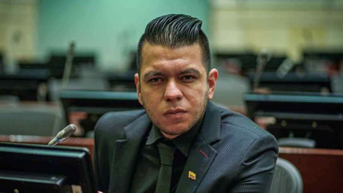 Petro necesita recursos, pero quiere subsidiar bandidos: JotaPe sobre alza de la gasolina