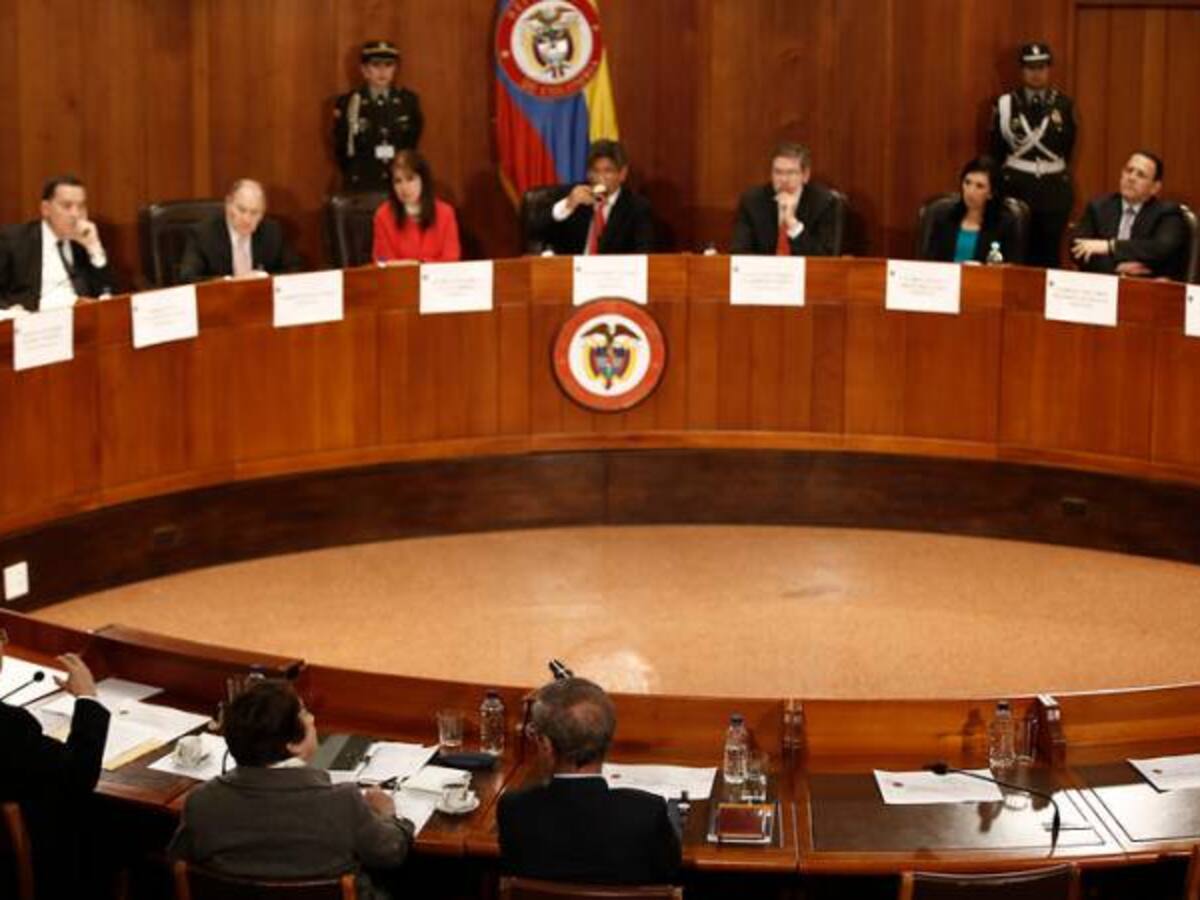 Ordenan reubicar a 40 familias desplazadas que están viviendo en un lote en Bogotá