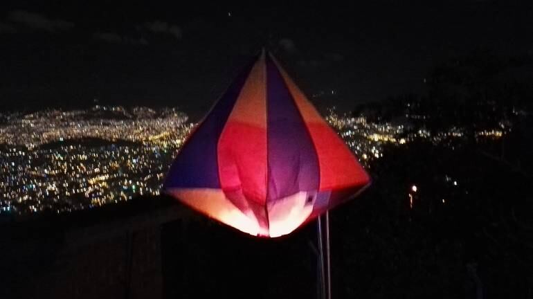 Globos de mecha detectados en Medellín. 