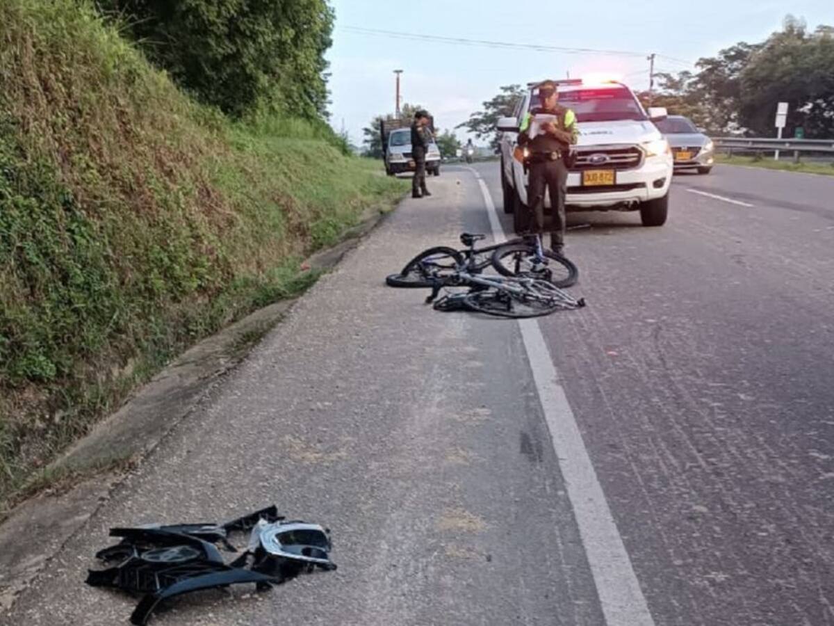 Vehículo arrolló a ocho ciclistas y se fugó entre Turbaco y Arjona