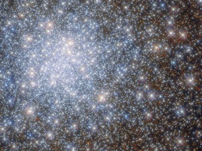 Telescopio Hubble contempla un cielo repleto de estrellas