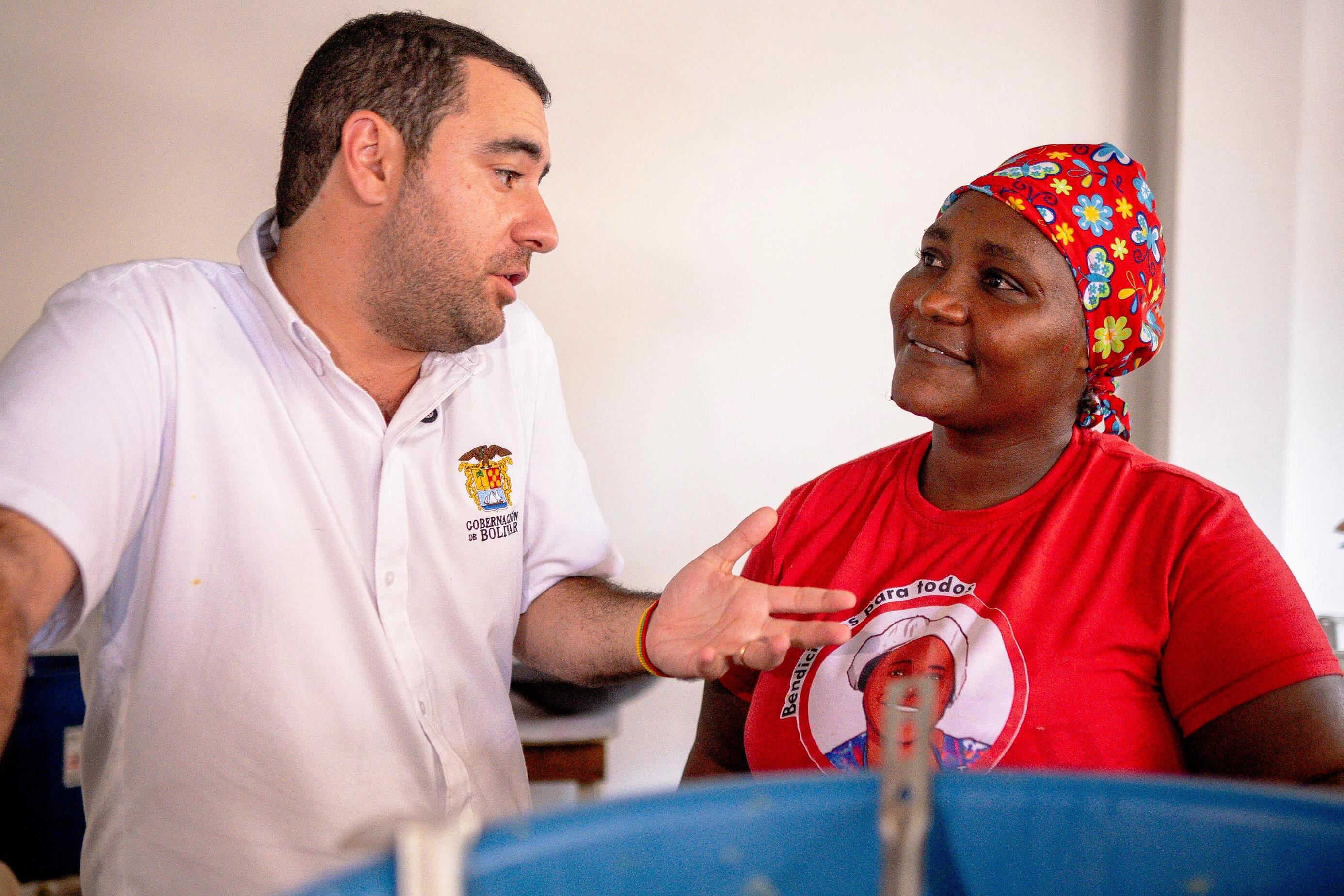 Gobernador apoyará a líder de La María que sostiene un comedor para 200 personas diarias