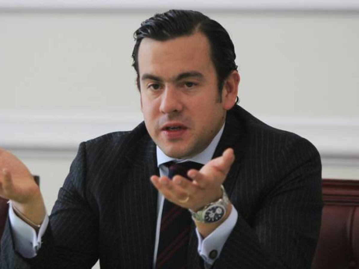 Subsidio a la nómina salva a grandes y que se "frieguen" los pequeños: Lara