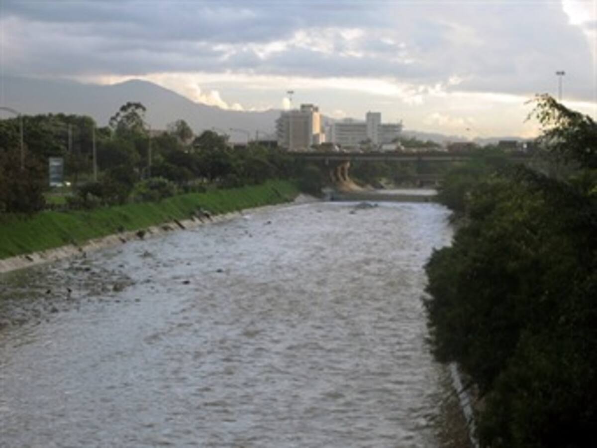 Valle de Aburrá lucha por descontaminar su río