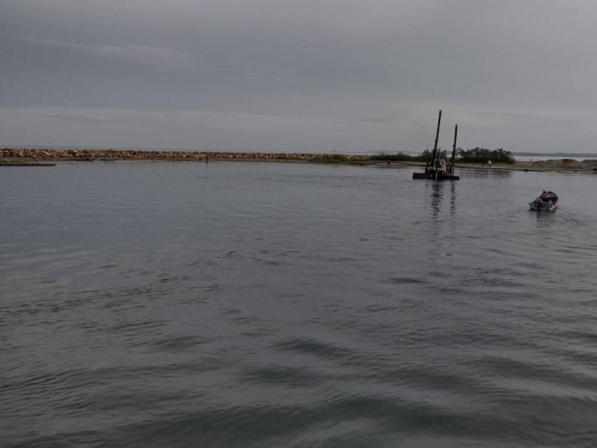 Quejas por trabajos de dragado en La Bocana
