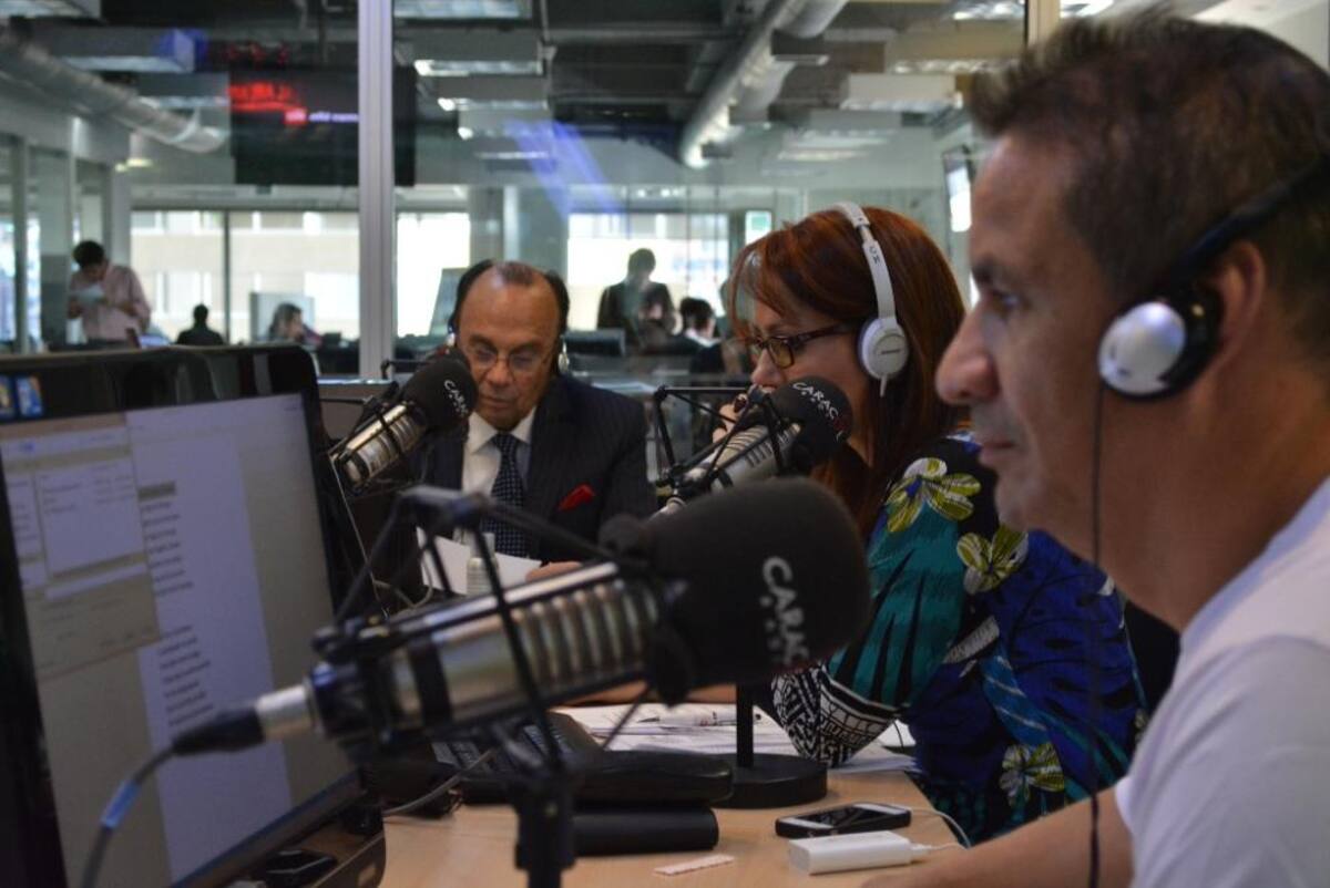 El ídolo de la radio se despide de La Luciérnaga pero continúa con sus comentarios deportivos en El Pulso del Fútbol. #GraciasPelaez