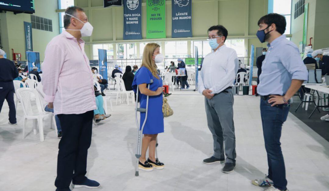 Ministro de Salud reunido con autoridades locales