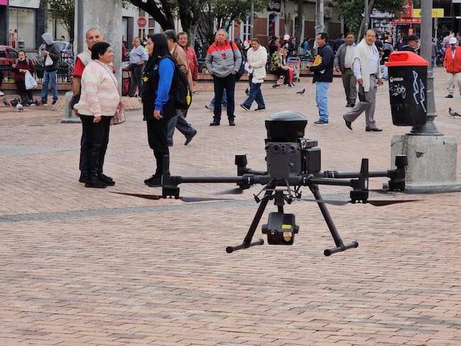 Cuatro drones patrullan la capital nariñense. | Foto: Caracol Radio