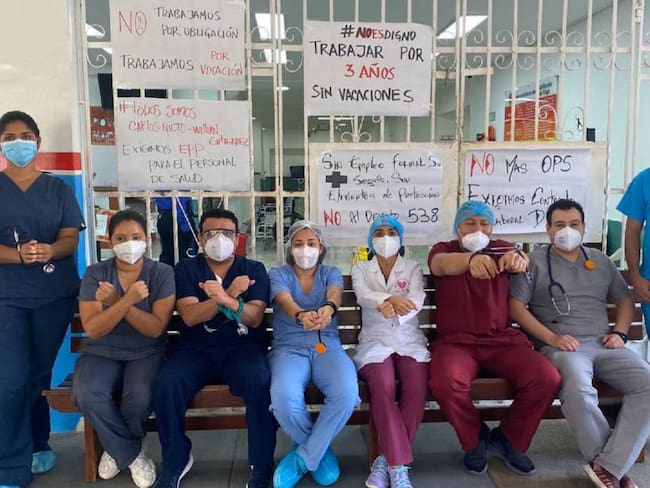 Médicos del &quot;Hospital Covid-19&quot; en Cartagena protestan por falta de insumos