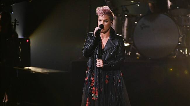 Pink será la encargada de cantar el himno de Estados Unidos en el Super Bowl. Foto: Getty Images
