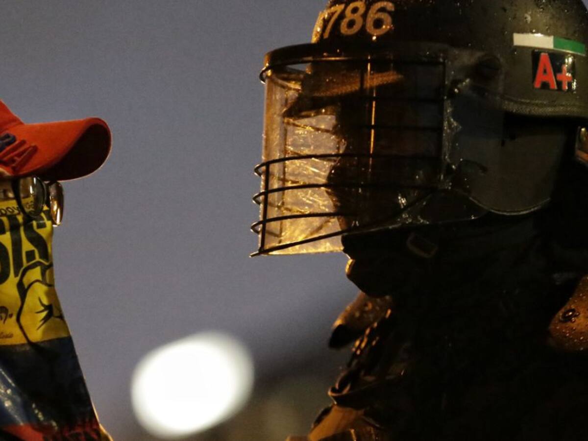En 24 horas comandante de Policía deberá presentar excusas a manifestantes