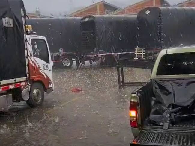 Fuertes lluvias en Santander: Se presentaron emergencias por inundaciones, hubo caída de granizo