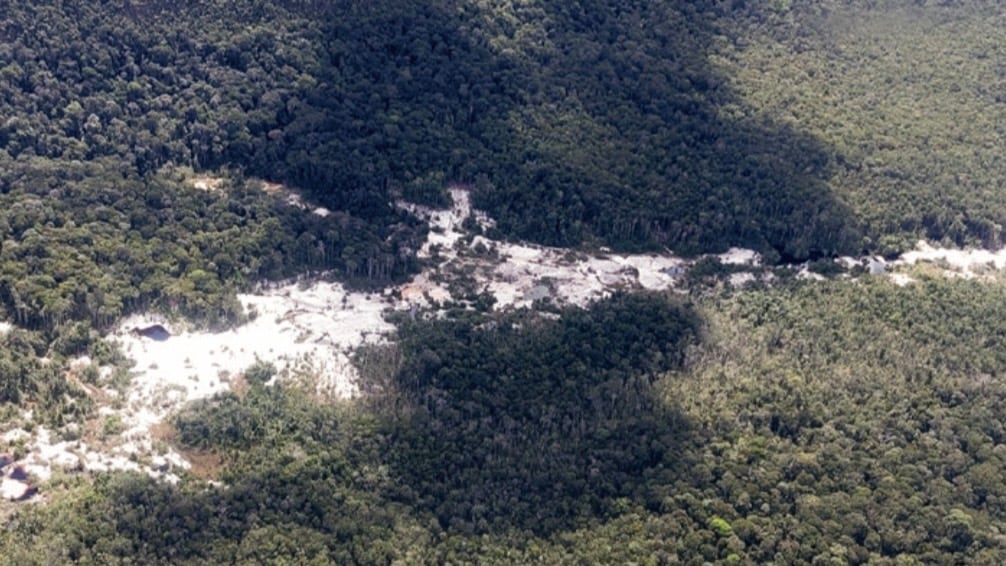 Minería cielo abierto RNN Puinawai (2022). | Fuente: FCDS