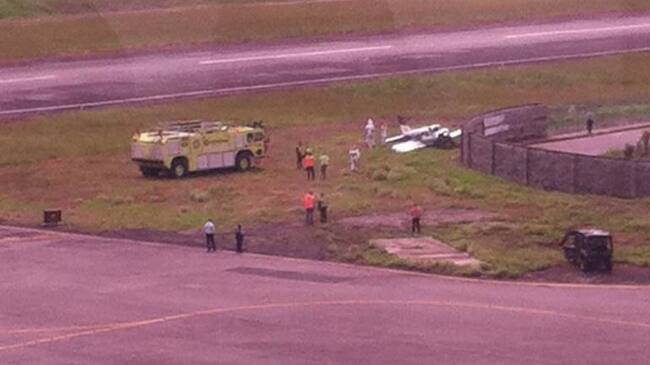 La piloto sufrió trauma cráneo encefálico y fractura de un brazo.