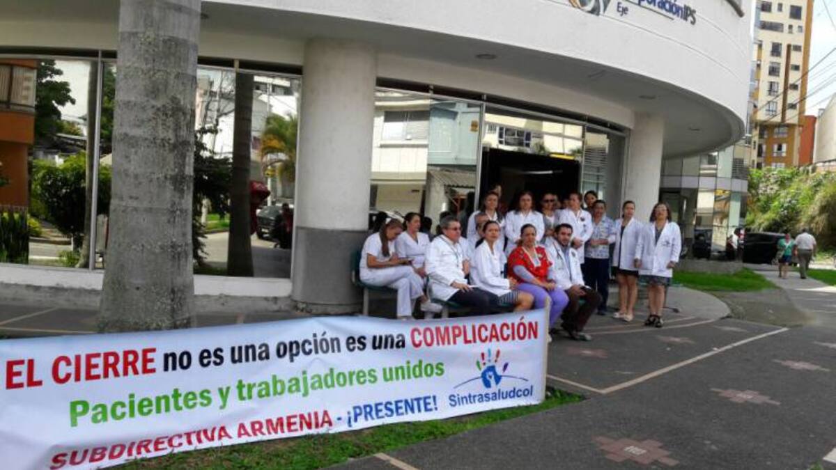 Médicos de Cafesalud en Armenia en paro por falta de pagos y seguridad social