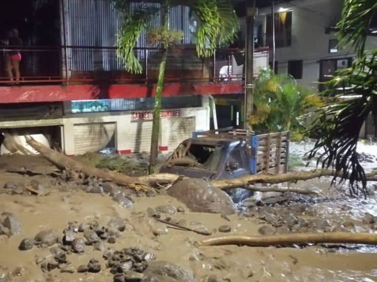 Creciente súbita deja pérdidas en 200 viviendas de Dabeiba