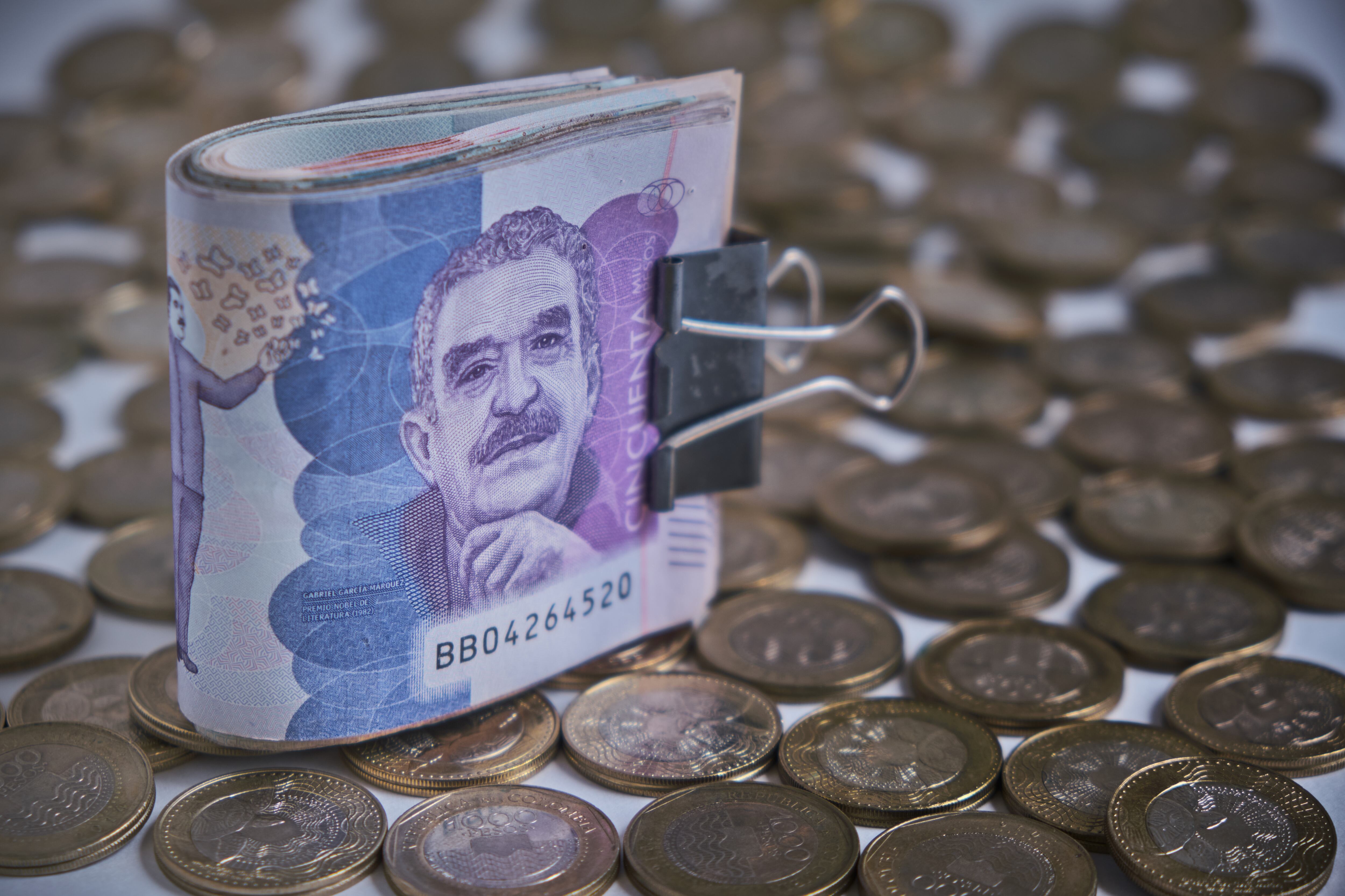 De cuánto sería la prima si gana el salario mínimo - Getty Images