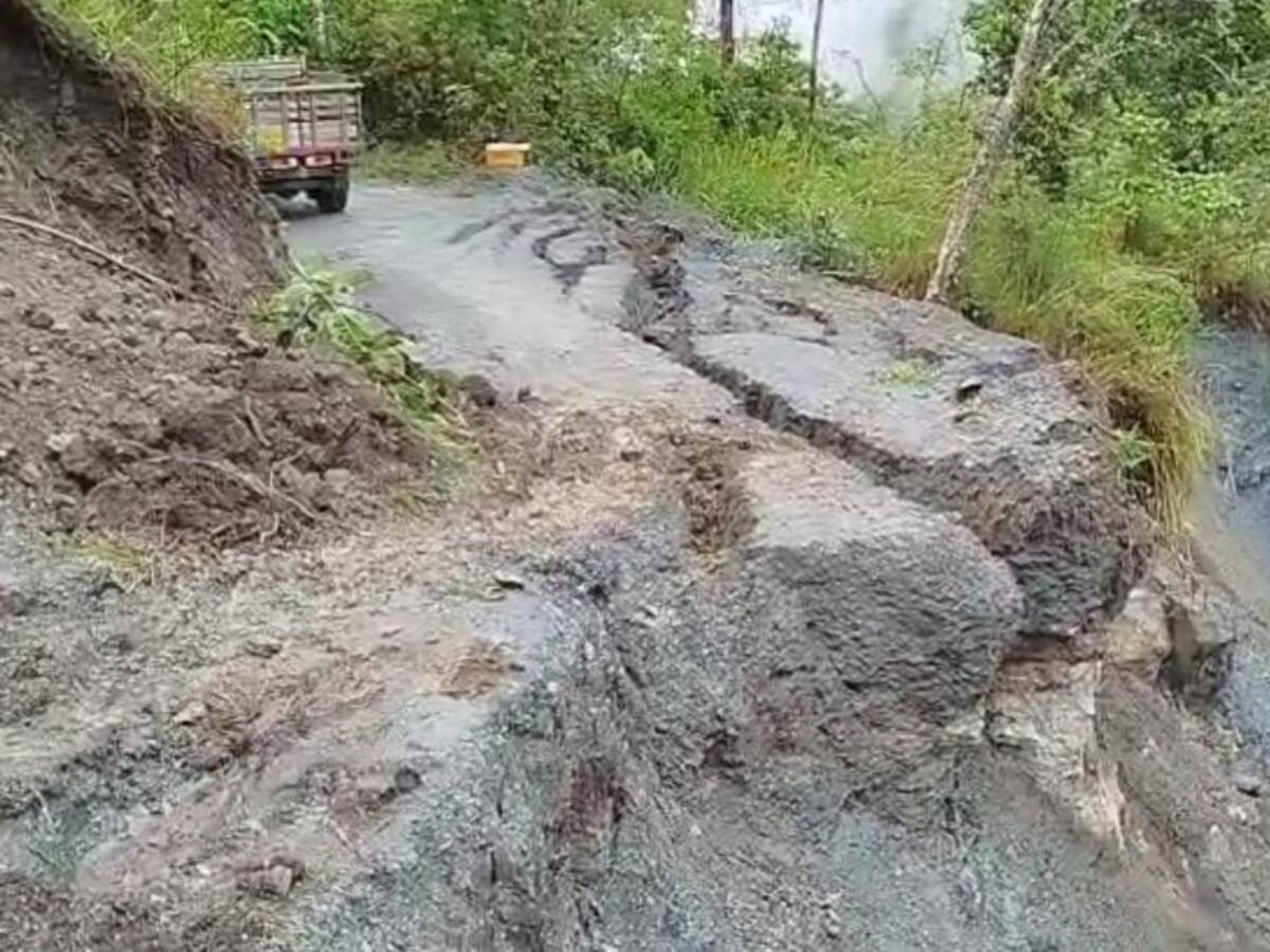 Comunidad de Filadelfia, Caldas está incomunicada por perdida de la banca de una vía