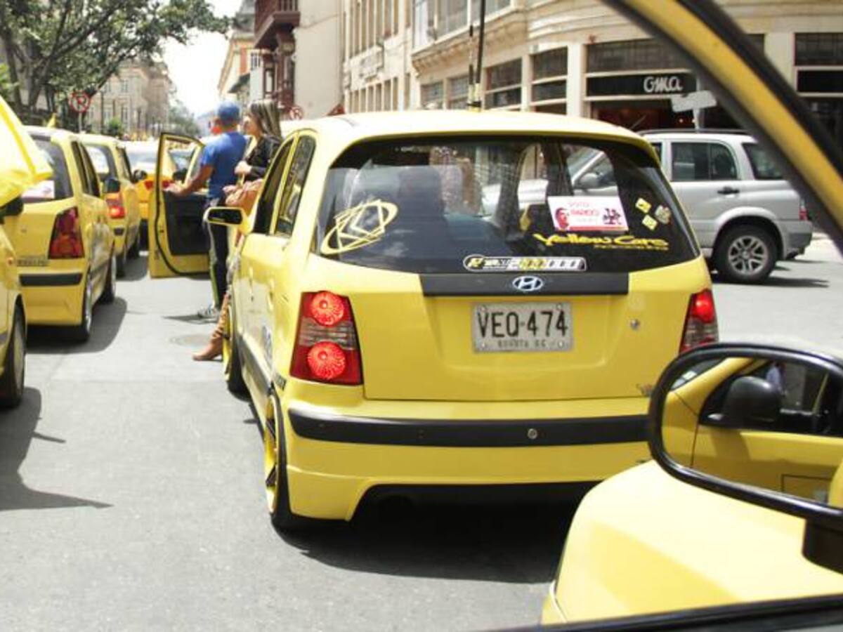 Estudian aplazar eliminación de los taxímetros en Bogotá