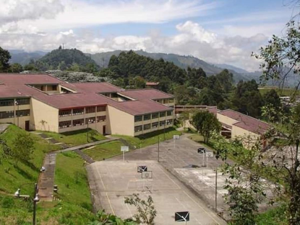Alcaldía de Manizales respalda la recuperación física del INEM