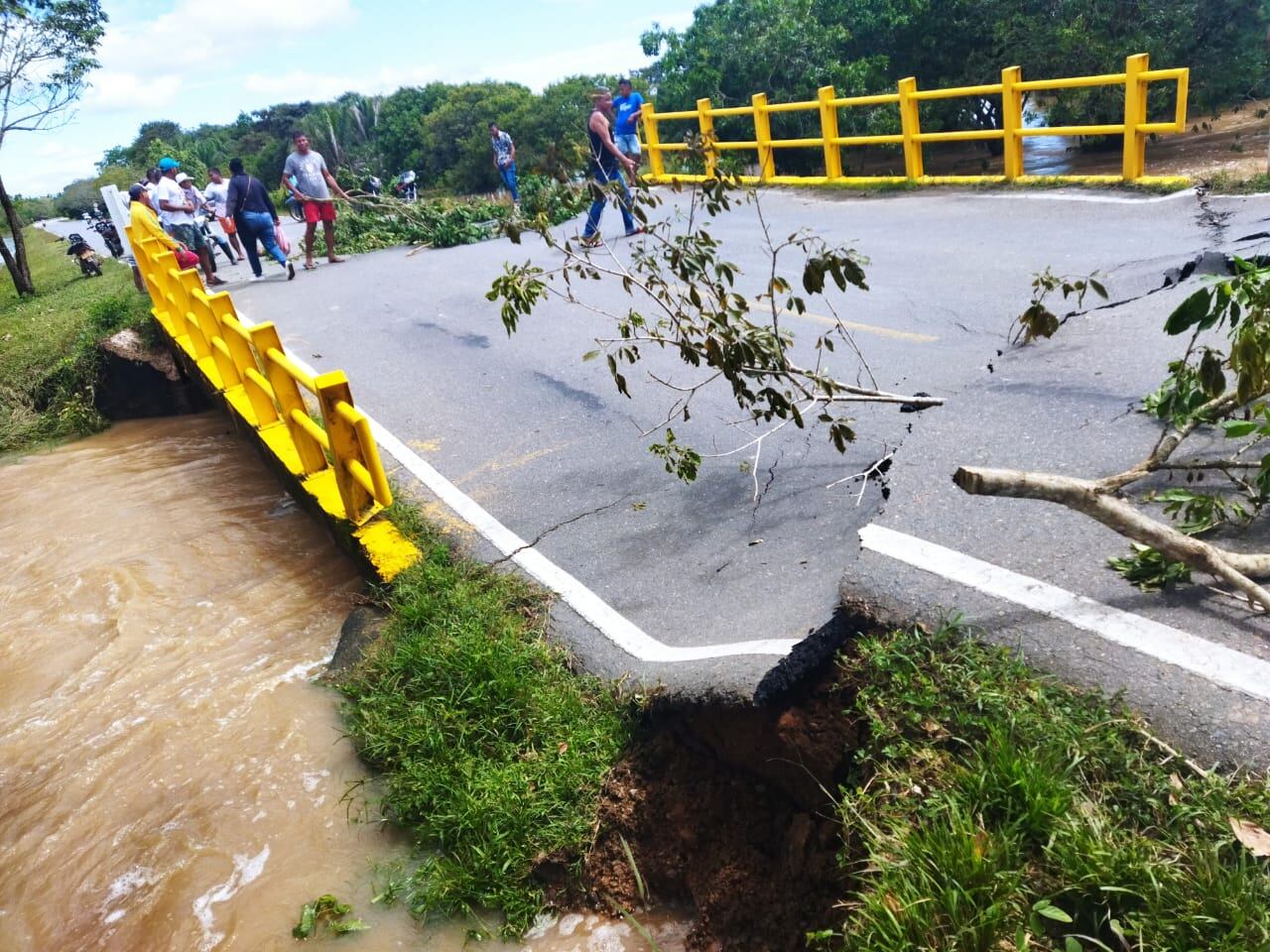 Colapsó puente al sur del Magdalena . Cortesía Wilder Álvarez