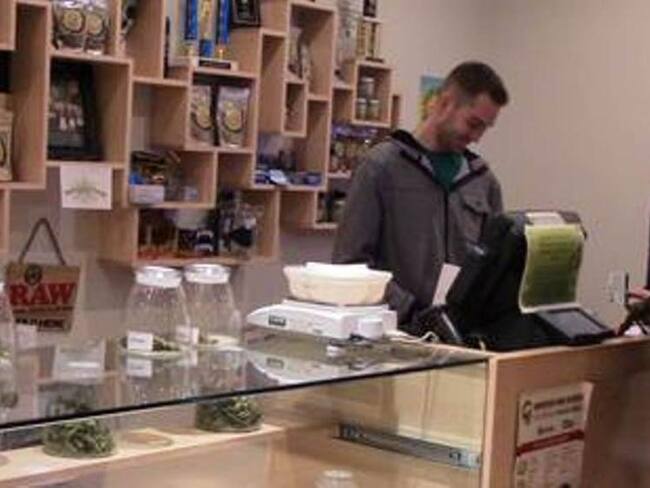 La tienda River Rock Wellness vende flores, comestibles y concentrados a base de marihuana para usos medicinales. Funciona desde el 2010 y es una de las más grandes en Colorado.