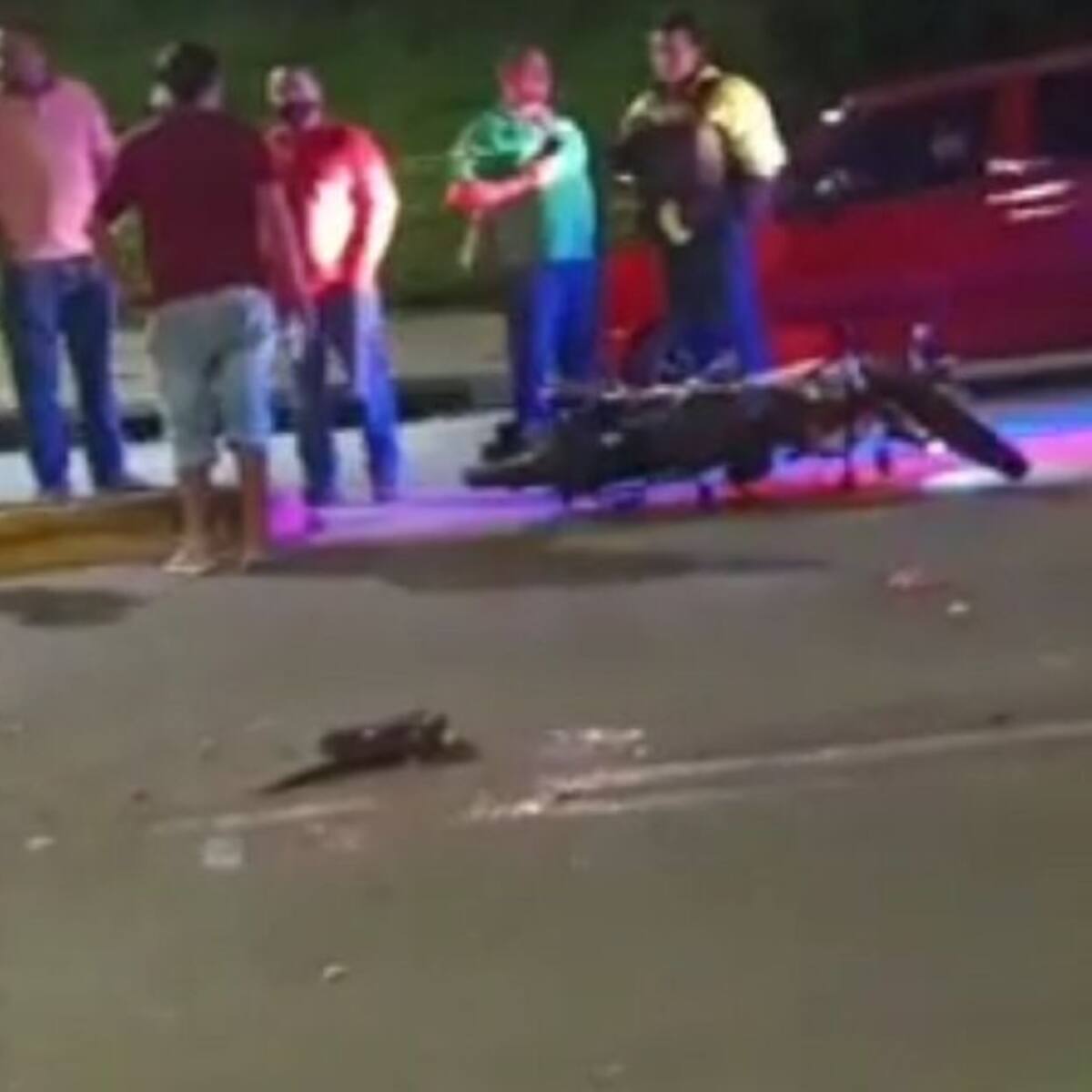 Motociclista muere al ser arrollado por un camión