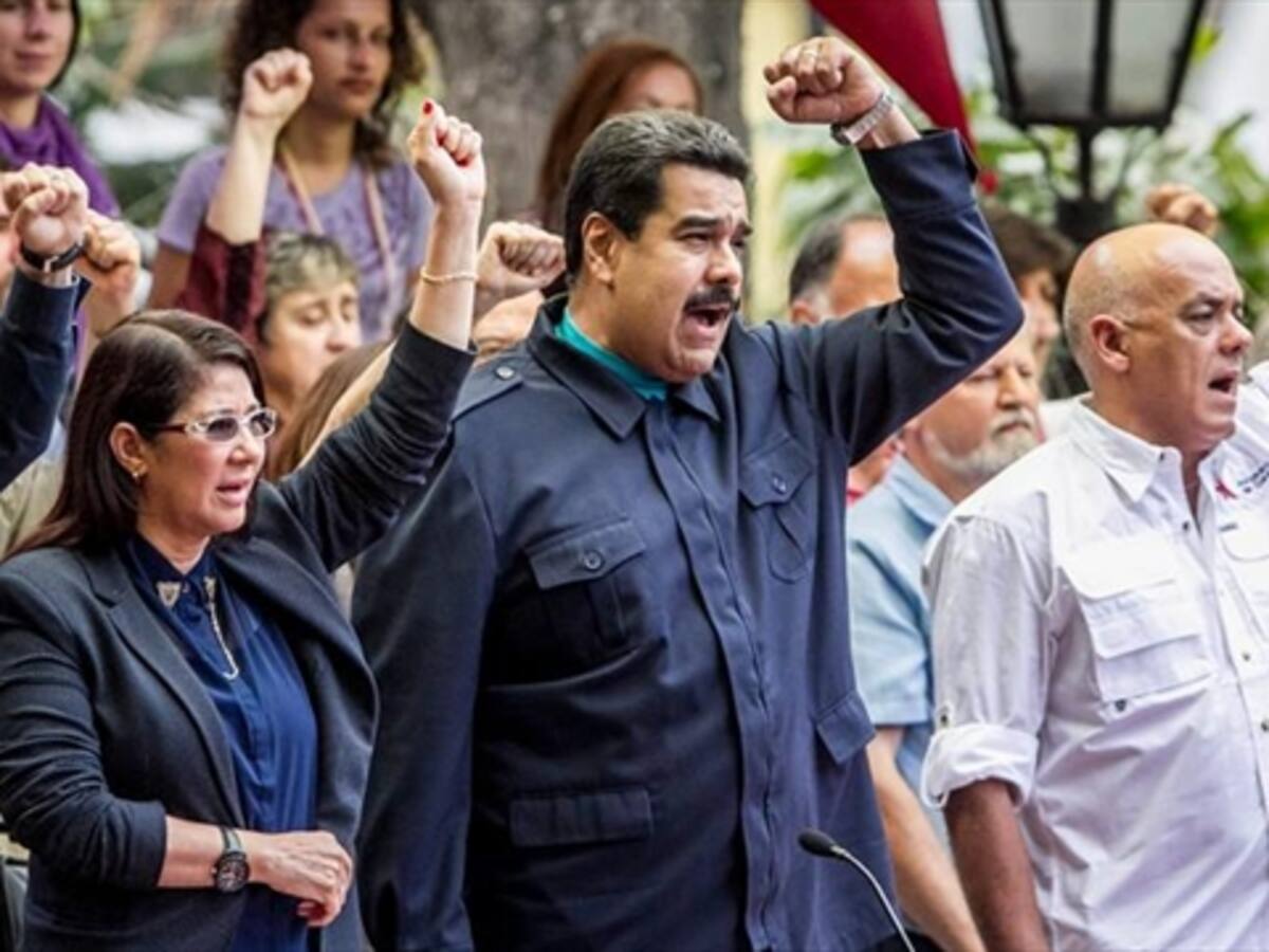 Cuba y Ecuador piden respeto a soberanía de Venezuela