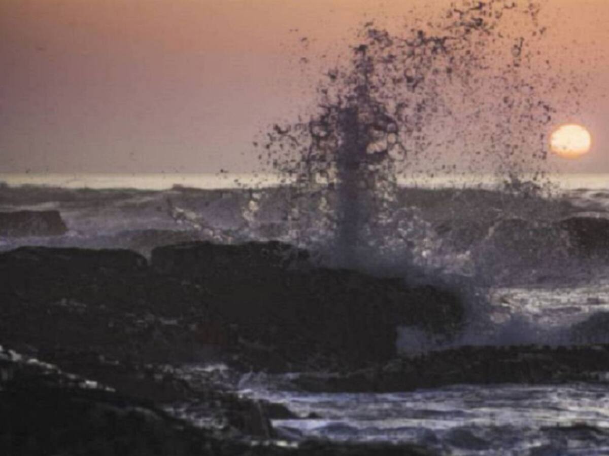 Piden a alcaldes de Atlántico contemplar cierre de playas por onda tropical