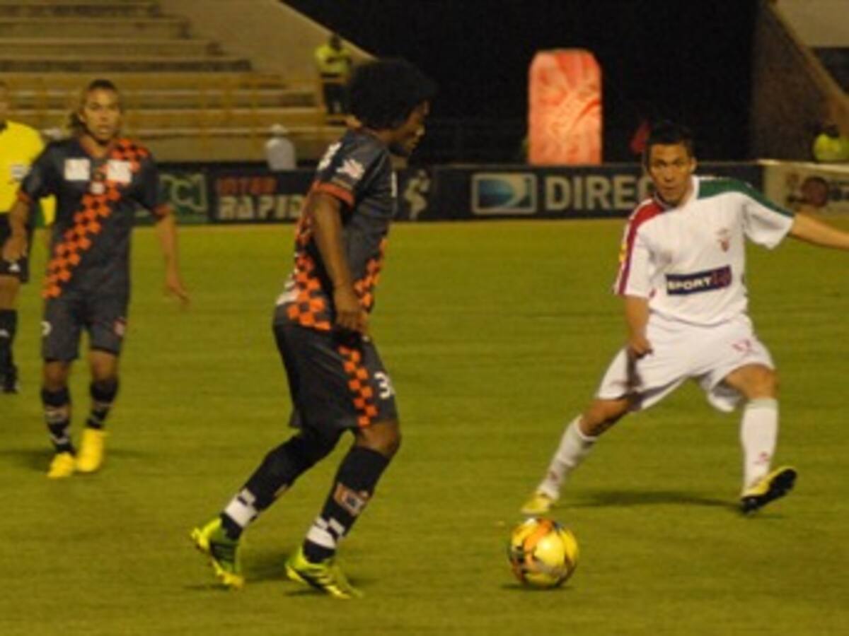Patriotas hace respetar su localía y vence 1-0 a Chicó en el clásico boyacense
