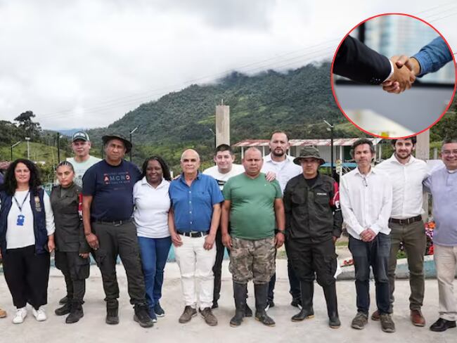 Dejación de armas del Frente Comuneros del Sur. Foto: Presidencia