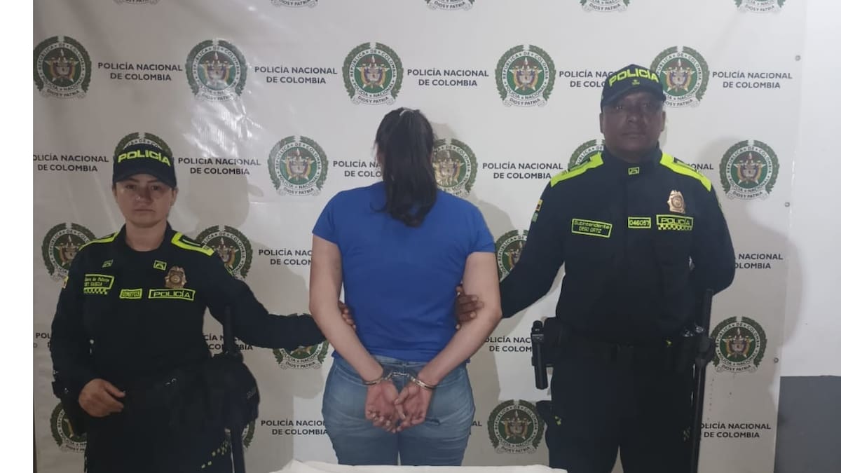 Una mujer que agredió y empujó a una guarda de seguridad en estación del MIO fue detenida en Cali