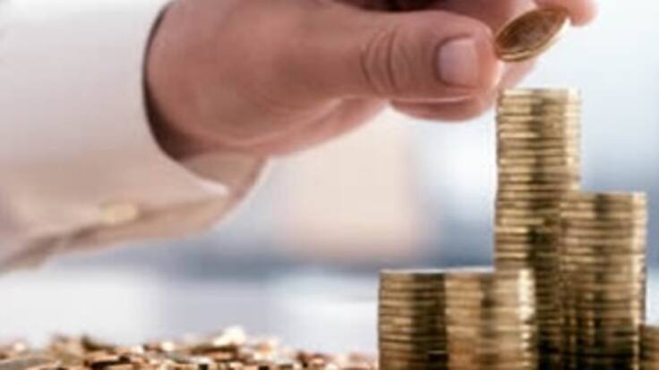 Gobierno aprobó U$640 de viáticos diarios para empleados que ganan más de 10 millones