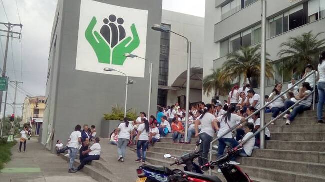 En la sede del ICBF en Armenia las madres exigieron sus derechos