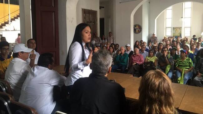 Laidy Gómez con comunidades en el Táchira