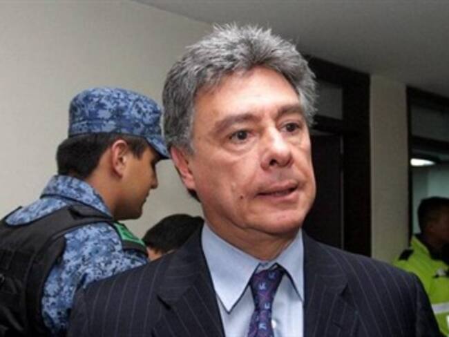 Fiscalía acusa a exdirector de la DNE Carlos Albornoz por irregularidades