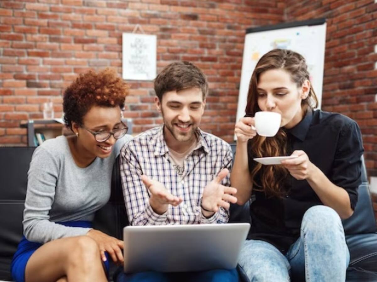 Plataformas y apps ayudan a la economía de las personas pagando por su uso