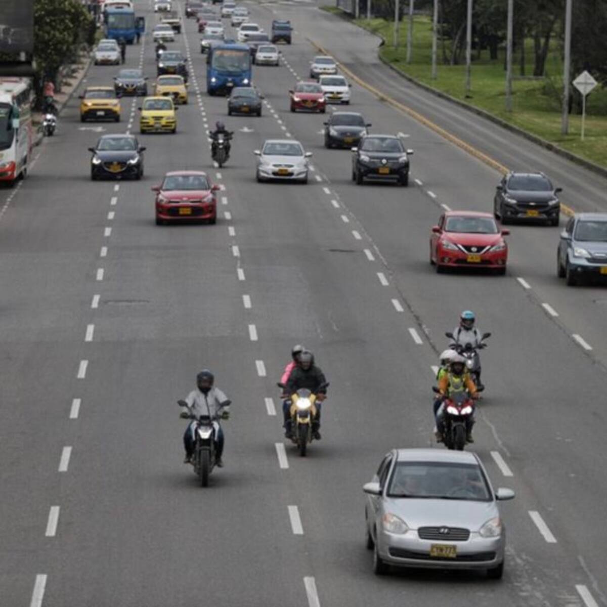 Más de 3 millones de vehículos se movilizaron por vías nacionales en el puente festivo