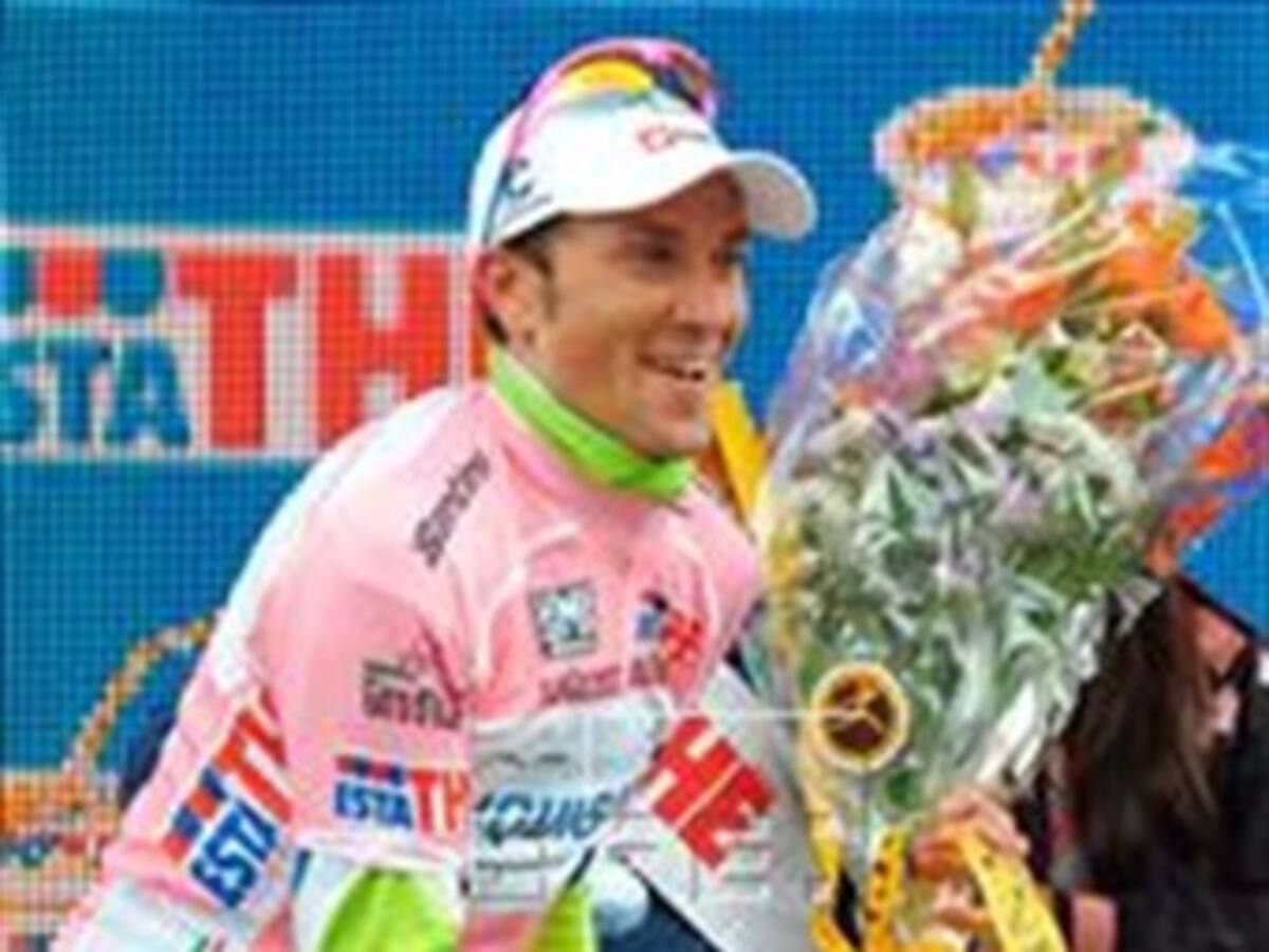 Iván Basso nuevo líder en el Giro de Italia. Mauricio Ardila el mejor colombiano