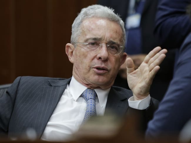 Uribe: Los payasos son para divertirse, no para pelear