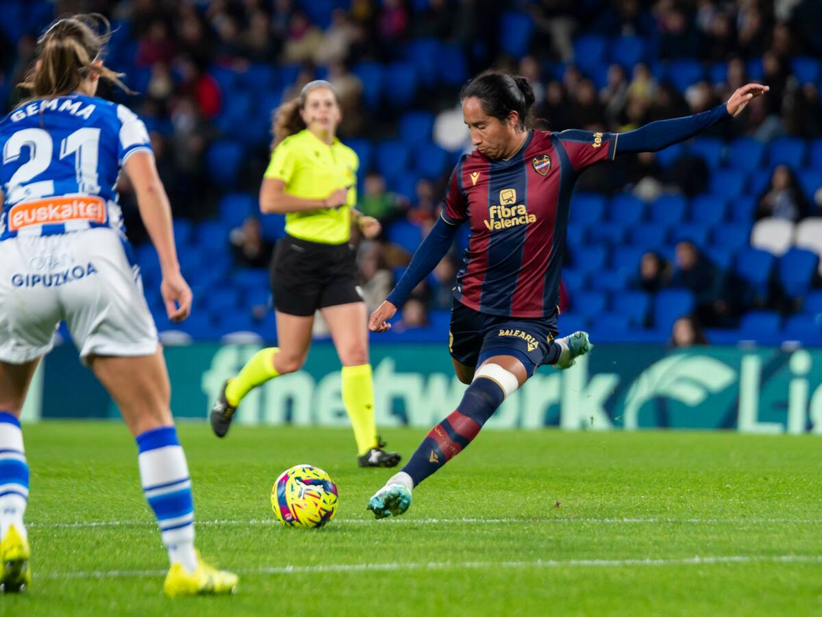 Mayra Ramírez anotó en victoria de Levante en la Liga Femenina Española