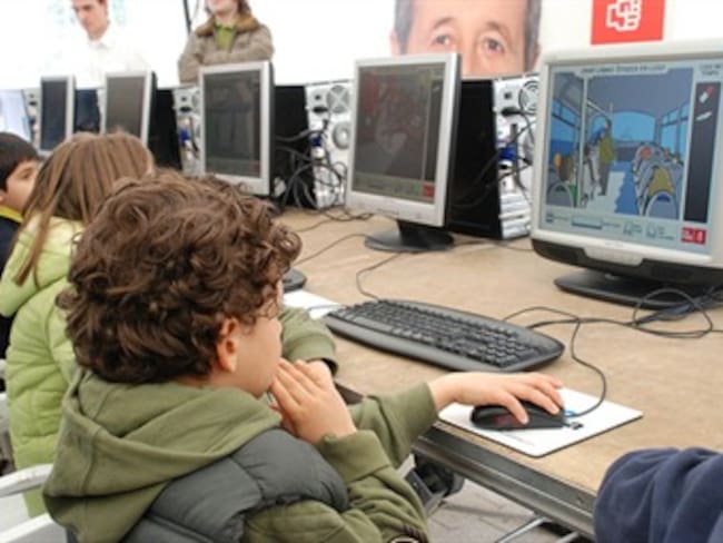 Congreso regula salas de videojuegos para menores de 14 años