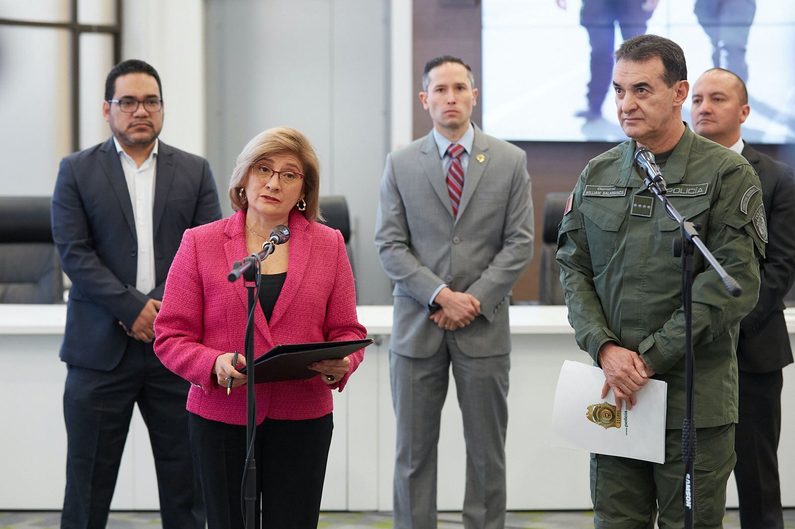 Fiscal (e) Martha Mancera con el director de la Policía, general William Salamanca, entregando detalles de la captura de 'El Bendecido'. Cortesía.