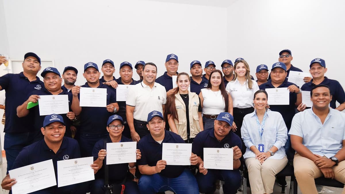 Fueron certificados en competencias 22 conductores de bus urbano en Santa Marta