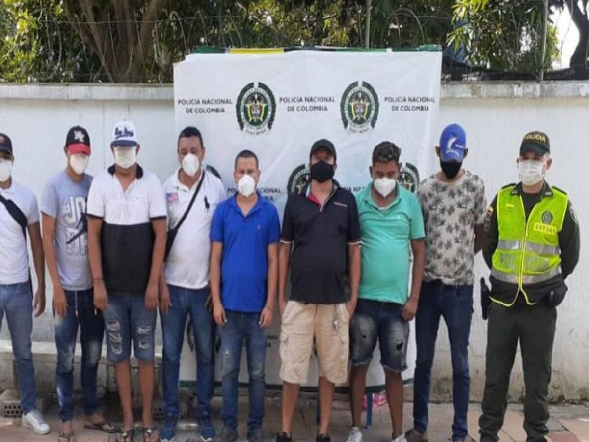9 capturados en gallera clandestina en Piojó